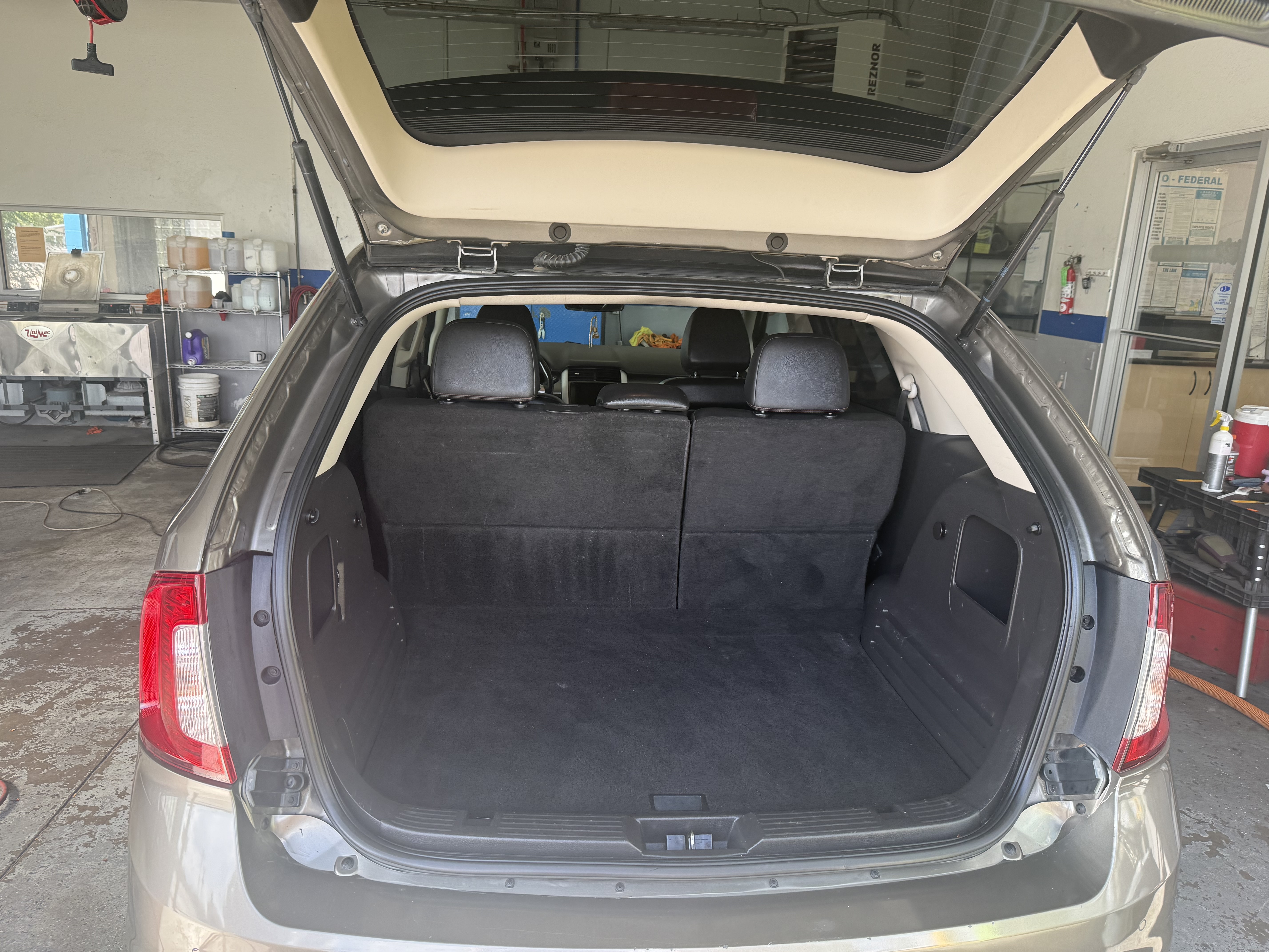 Used 2014 Ford Edge SEL w/ Equipment Group 205A AWD/4WD image 8