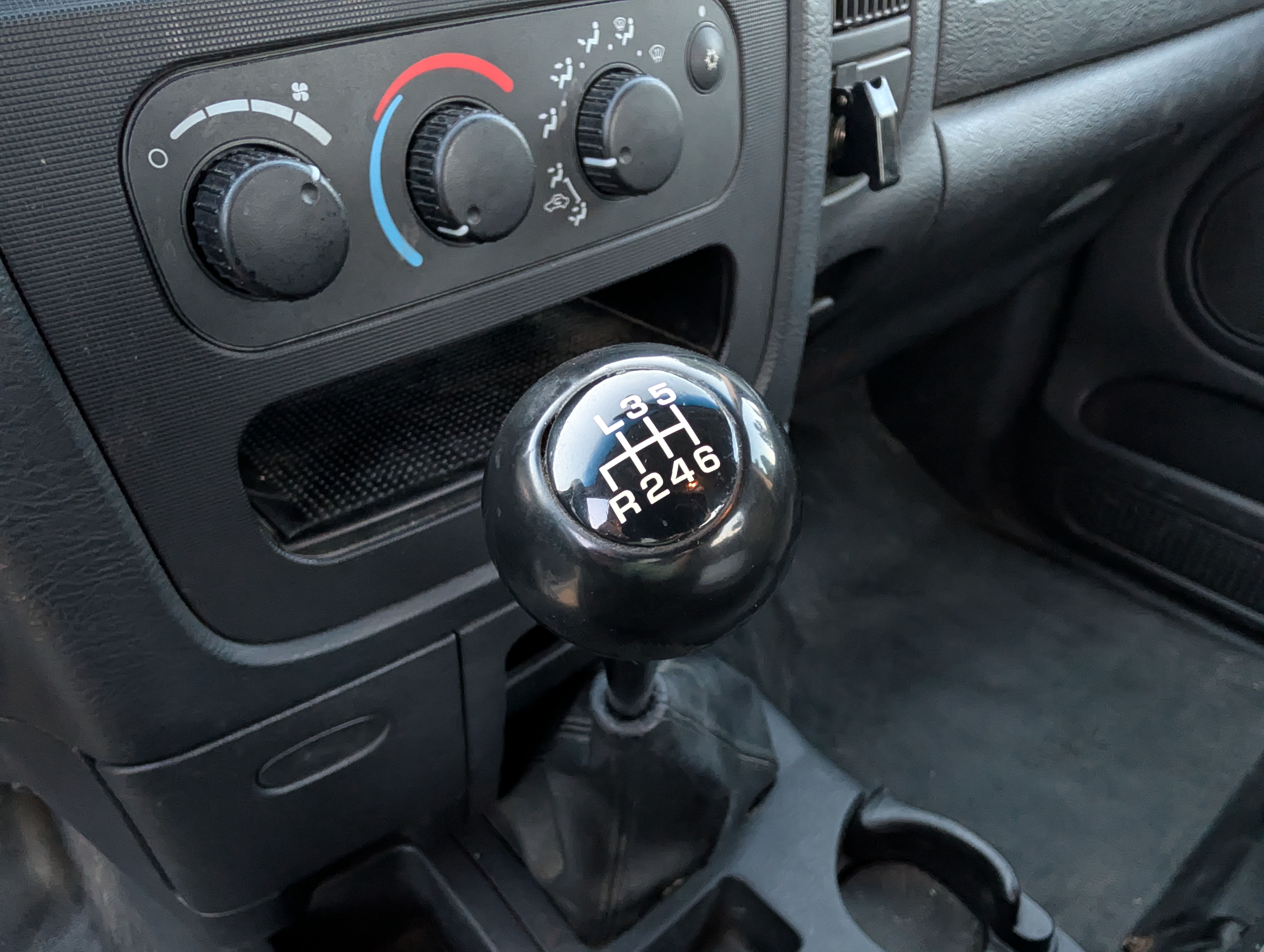 Used 2005 Dodge Ram 2500 Truck ST w/ Trailer Tow Group AWD/4WD image 11