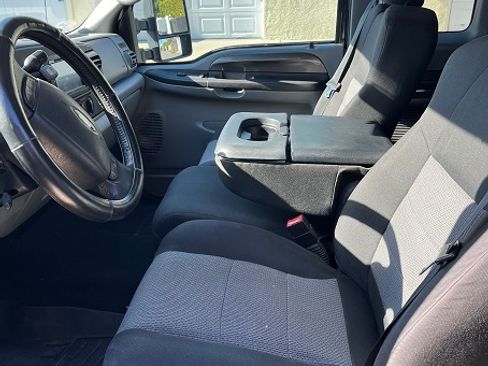 Used 2005 Ford F250 XLT image 11