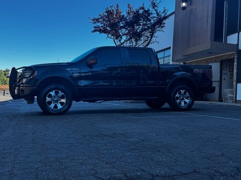 Used 2013 Ford F150 FX4 w/ Mid Equipment Group AWD/4WD image 4