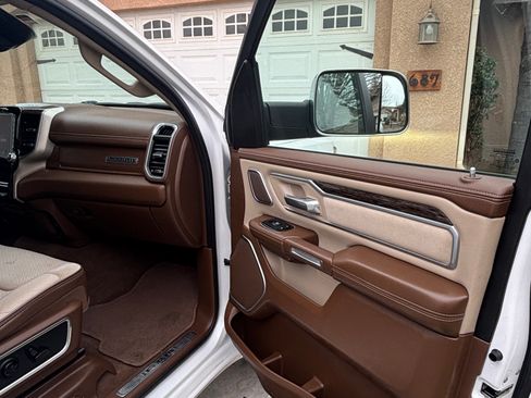 Used 2020 RAM 1500 Laramie image 11