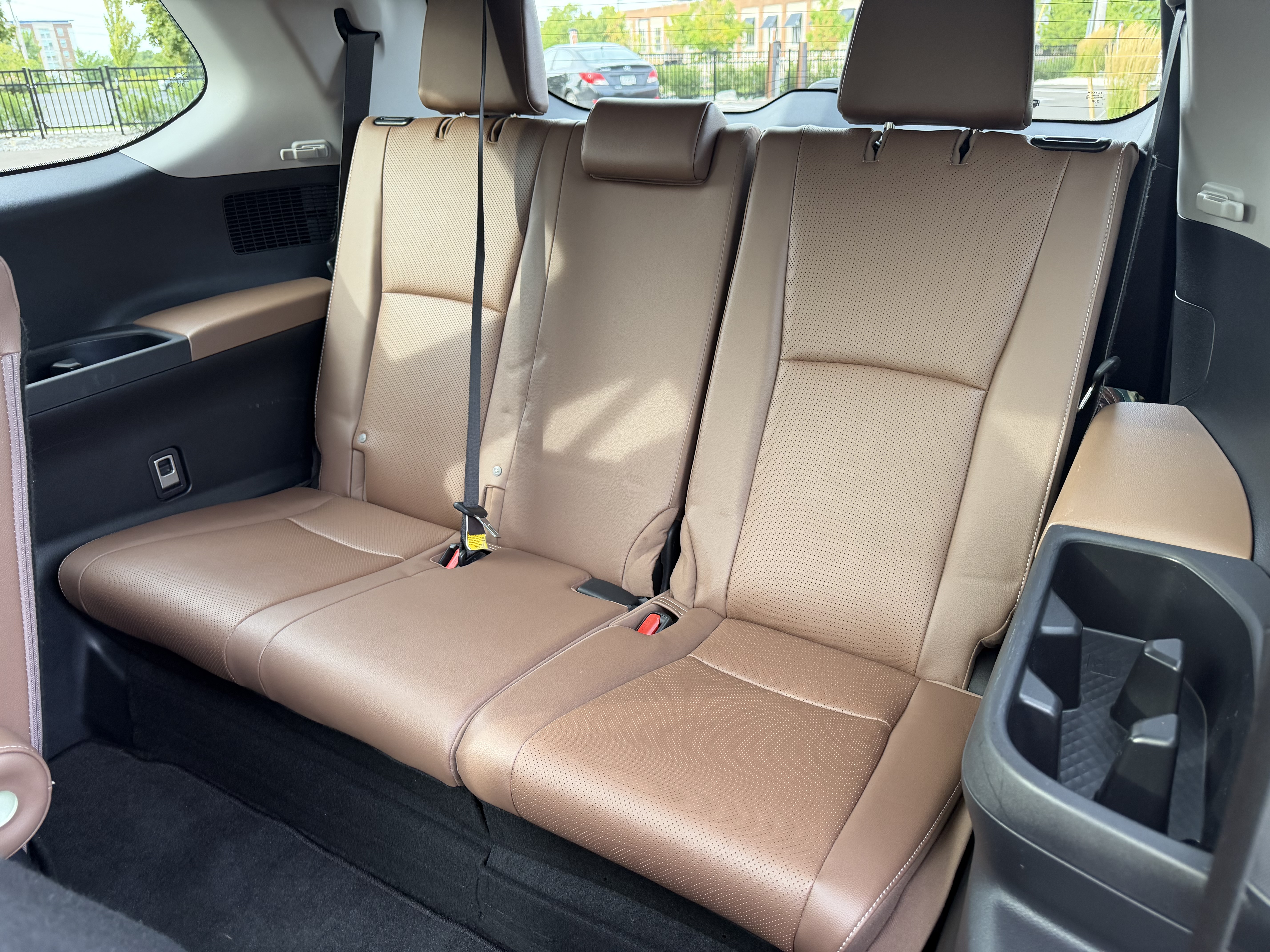 Used 2024 Toyota Grand Highlander AWD image 26