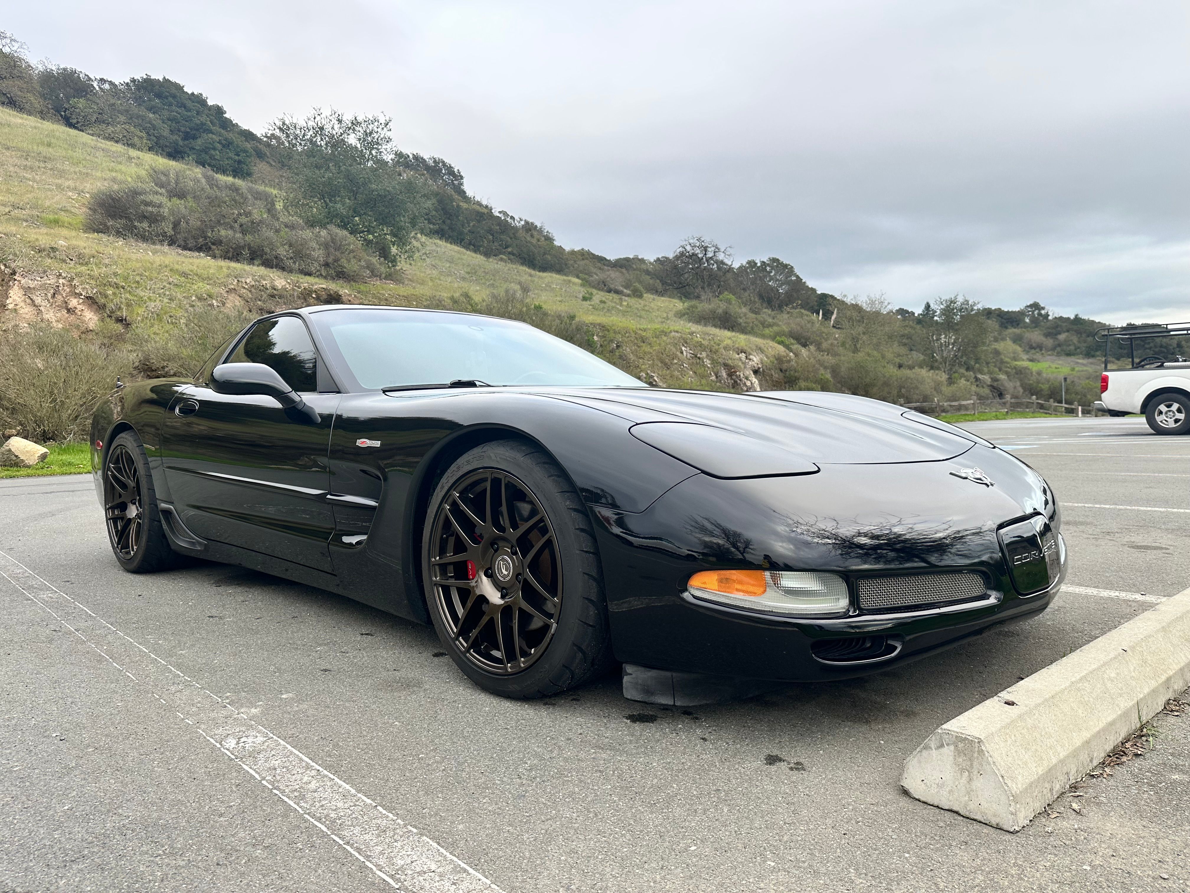Used 2003 Chevrolet Corvette Z06 w/ Memory Package, 3 Drivers RWD image 2