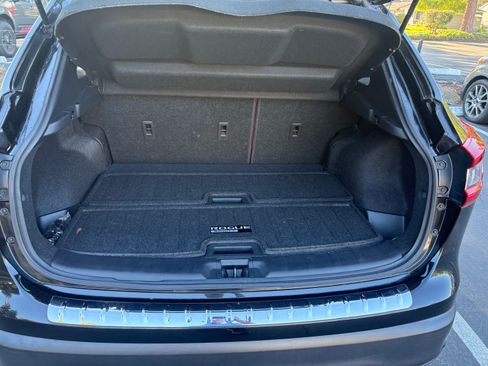 Used 2021 Nissan Rogue Sport SV image 14