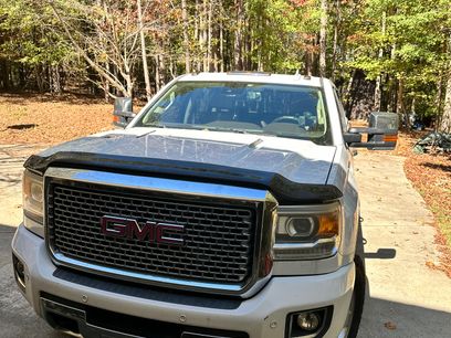 Used 2015 GMC Sierra 2500 Denali w/ Duramax Plus Package