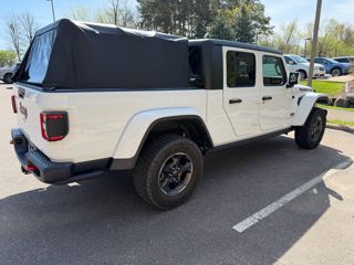 Used 2022 Jeep Gladiator Rubicon w/ LED Lighting Group AWD/4WD image 10
