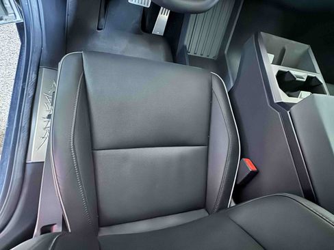 Used 2024 Tesla Cybertruck AWD Crew Cab image 13