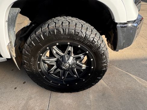 Used 2015 Toyota Tundra Limited image 6