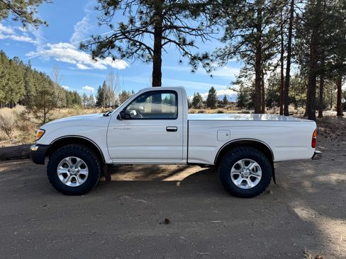 Used 1999 Toyota Tacoma 4x4 Regular Cab image 6