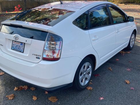 Used 2004 Toyota Prius image 8