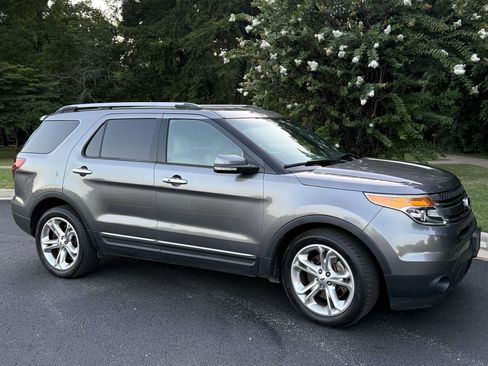 Used 2014 Ford Explorer Limited w/ Equipment Group 301A FWD image 5