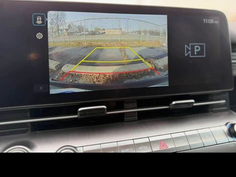 Used 2025 Hyundai Kona SEL image 16