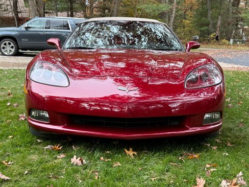 Used 2006 Chevrolet Corvette Convertible w/ Preferred Equipment Group image 12