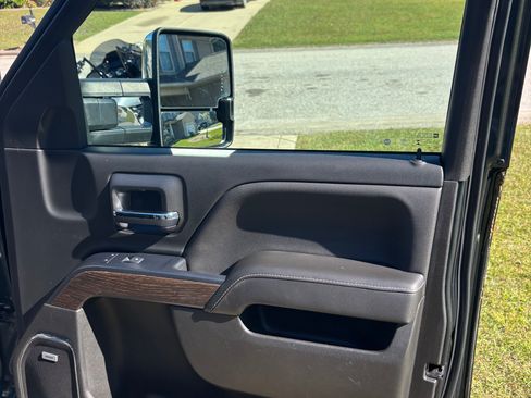 Used 2017 GMC Sierra 3500 Denali w/ Duramax Plus Package image 18