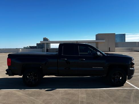 Used 2017 Chevrolet Silverado 1500 W/T w/ Black Out Edition image 5