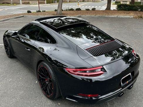 Used 2018 Porsche 911 Carrera image 6
