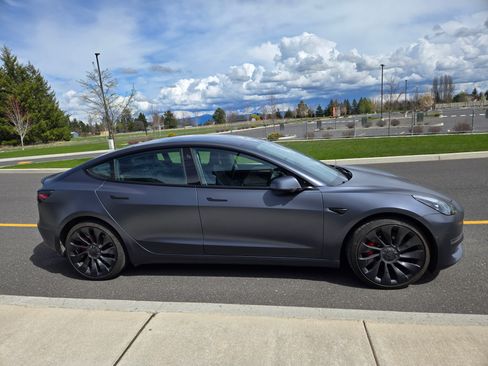 Used 2022 Tesla Model 3 Performance image 6