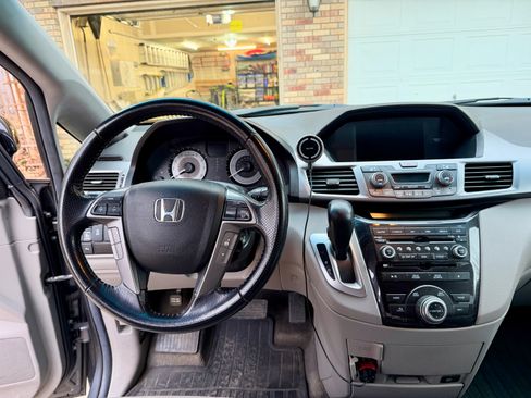 Used 2012 Honda Odyssey Touring image 17