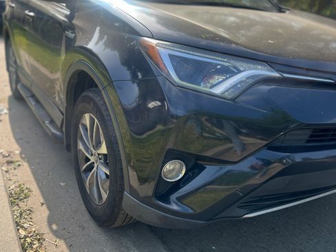 Used 2017 Toyota RAV4 XLE image 2