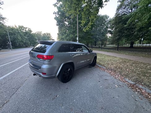 Used 2015 Jeep Grand Cherokee Altitude image 10