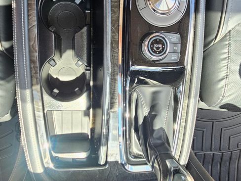 Used 2021 INFINITI QX80 Luxe w/ All-Season Package image 24