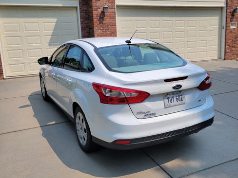 Used 2012 Ford Focus SE FWD image 4