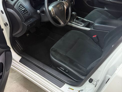 Used 2015 Nissan Altima 2.5 S w/ Special Edition Package image 23