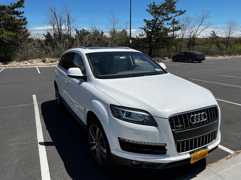 Used 2011 Audi Q7 3.0T Premium Plus image 1