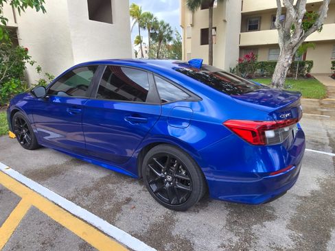 Used 2022 Honda Civic Sport image 4