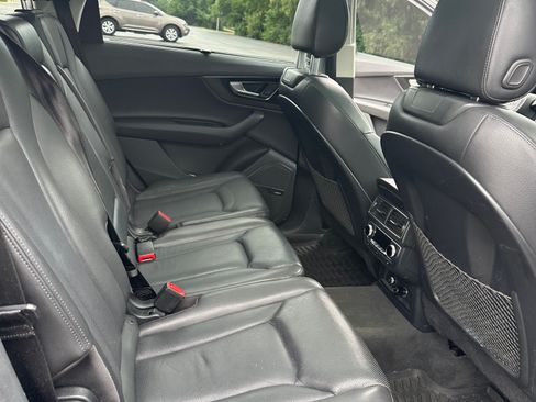 Used 2019 Audi Q7 3.0T Prestige w/ Prestige Package AWD/4WD image 17