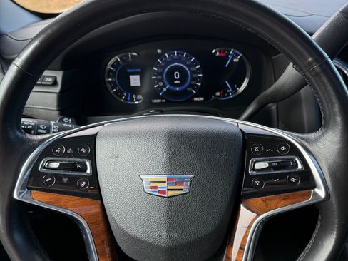 Used 2016 Cadillac Escalade ESV Premium image 5