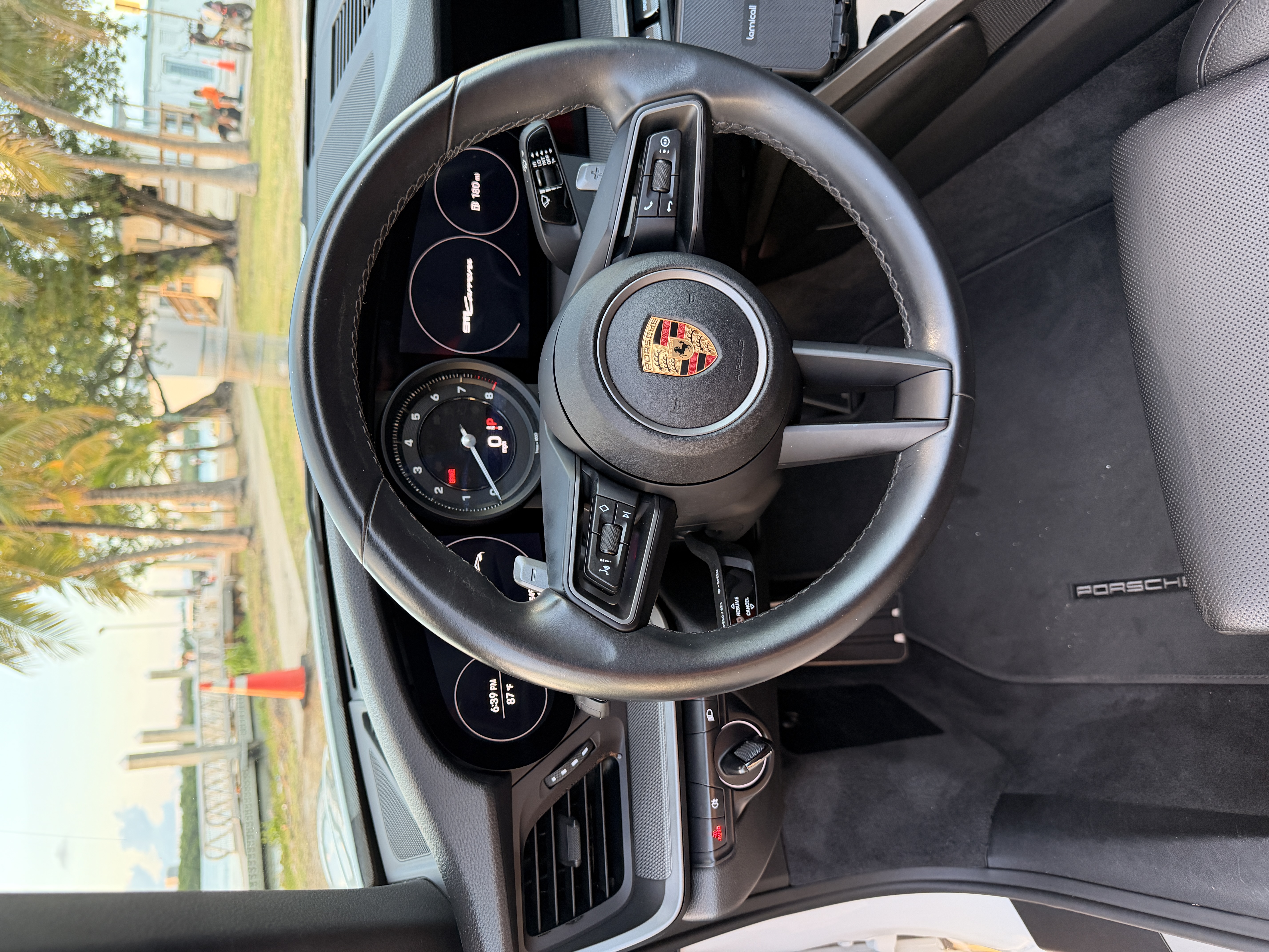 Used 2022 Porsche 911 Carrera image 11