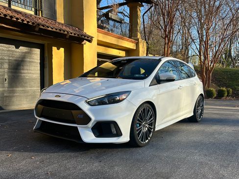 Used 2017 Ford Focus RS image 1