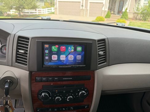 Used 2006 Jeep Grand Cherokee Limited image 9