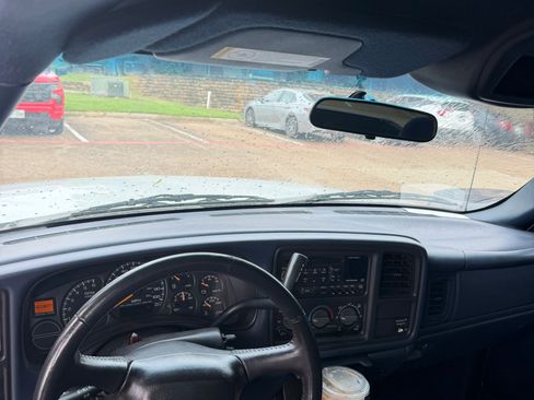 Used 1999 Chevrolet Silverado 1500 LS w/ Off-Road Chassis Pkg AWD/4WD image 5