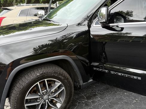 Used 2018 Jeep Grand Cherokee Limited w/ Trailer Tow Group IV image 11