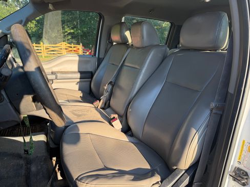 Used 2017 Ford F250 XL w/ XL Value Package AWD/4WD image 9
