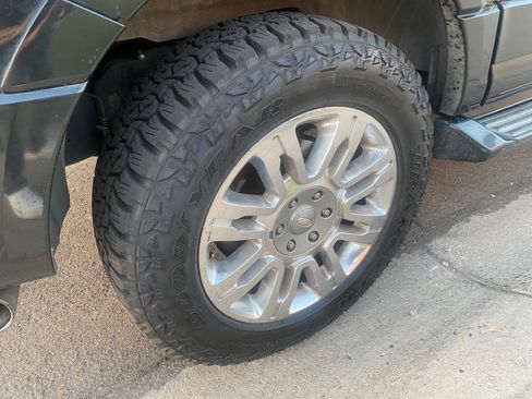 Used 2011 Ford Expedition EL Limited image 4