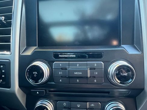 Used 2015 Ford F150 Lariat w/ Equipment Group 502A Luxury image 15