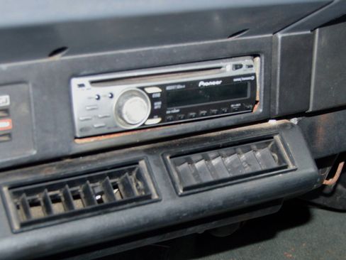 Used 1994 Jeep Wrangler Sahara image 13