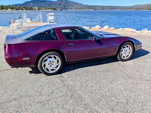 Used 1996 Chevrolet Corvette Coupe 2D image 5