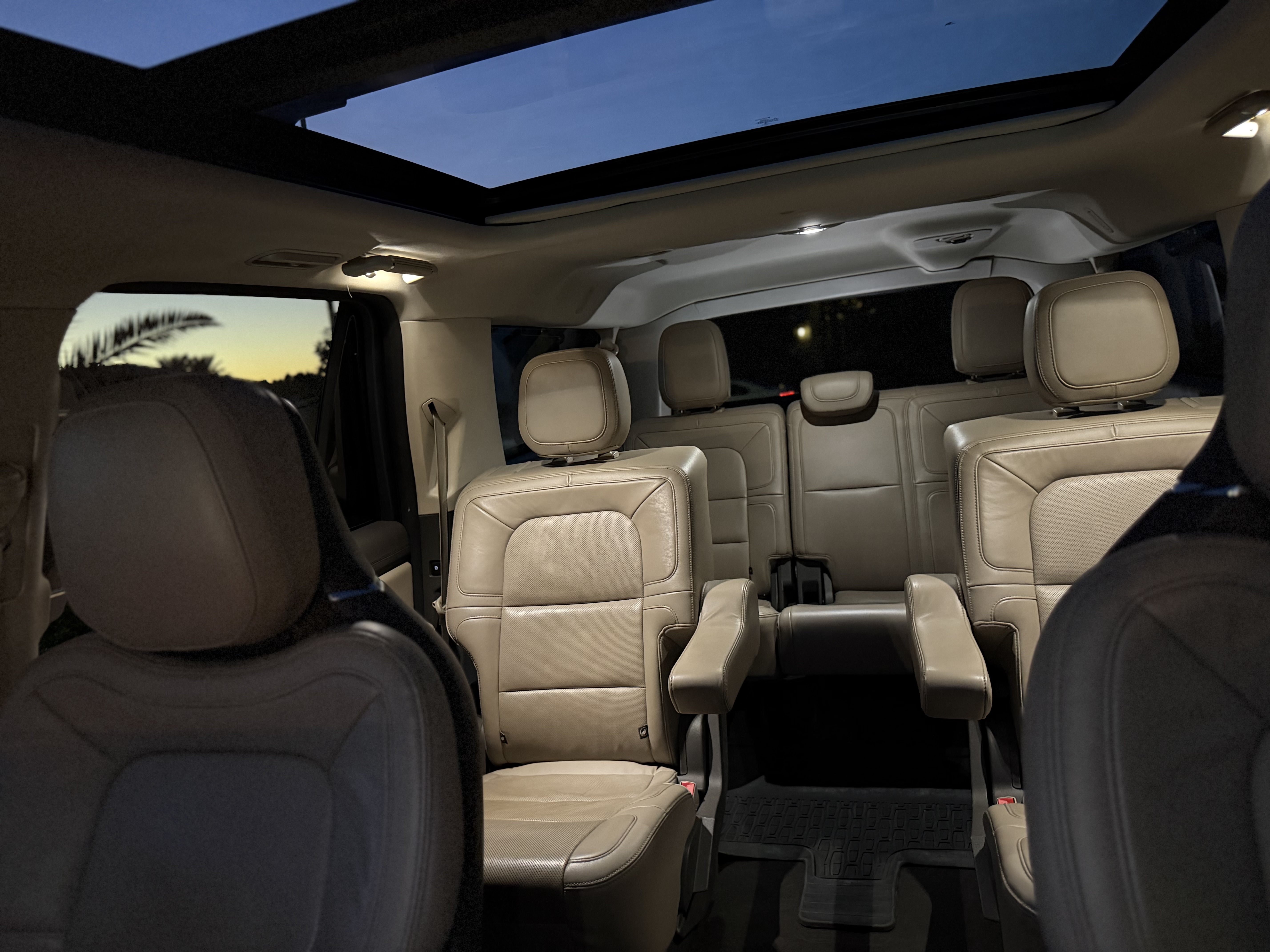 Used 2023 Lincoln Navigator L Reserve AWD/4WD image 8