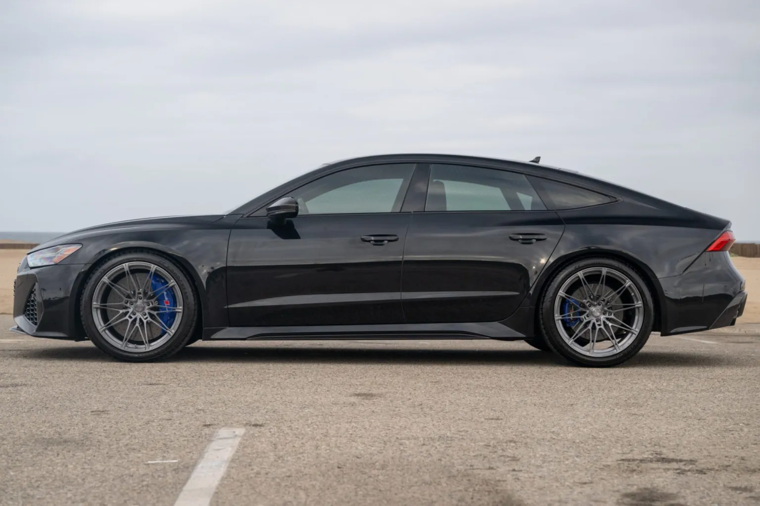 Used 2022 Audi RS 7 Sportback AWD/4WD image 1