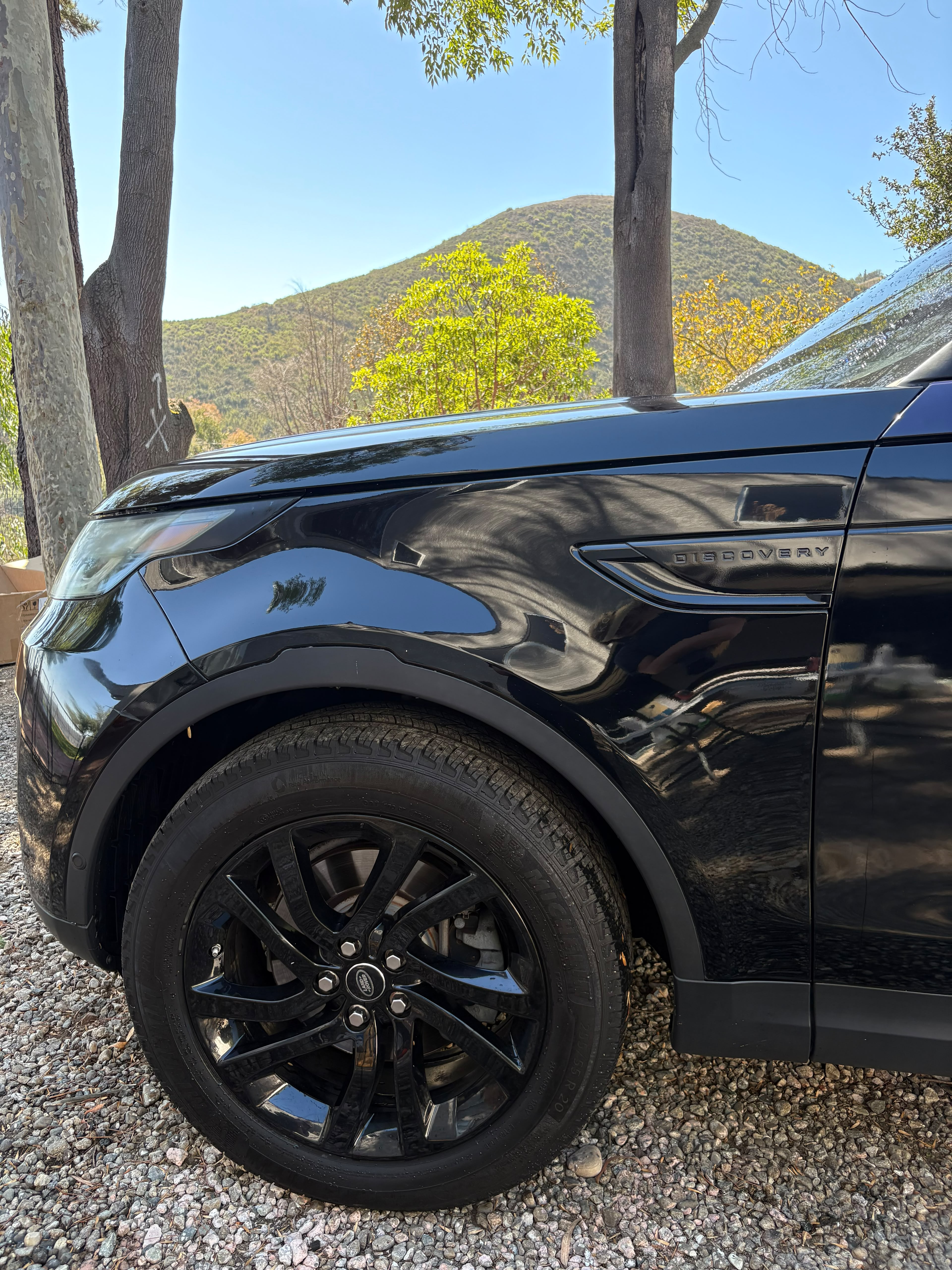 Used 2017 Land Rover Discovery HSE AWD/4WD image 15