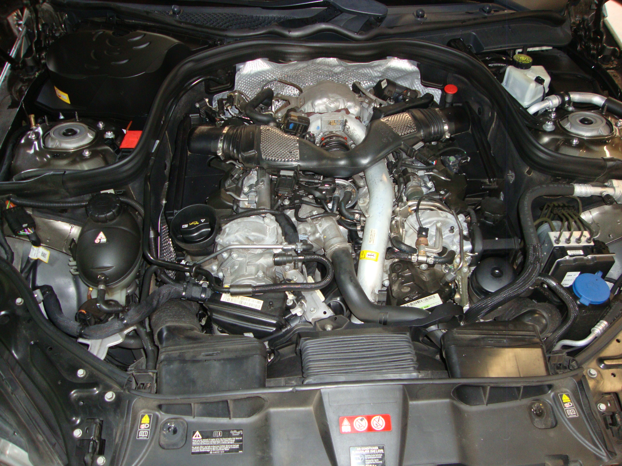Used 2013 Mercedes-Benz E 350 BlueTEC Sedan image 23