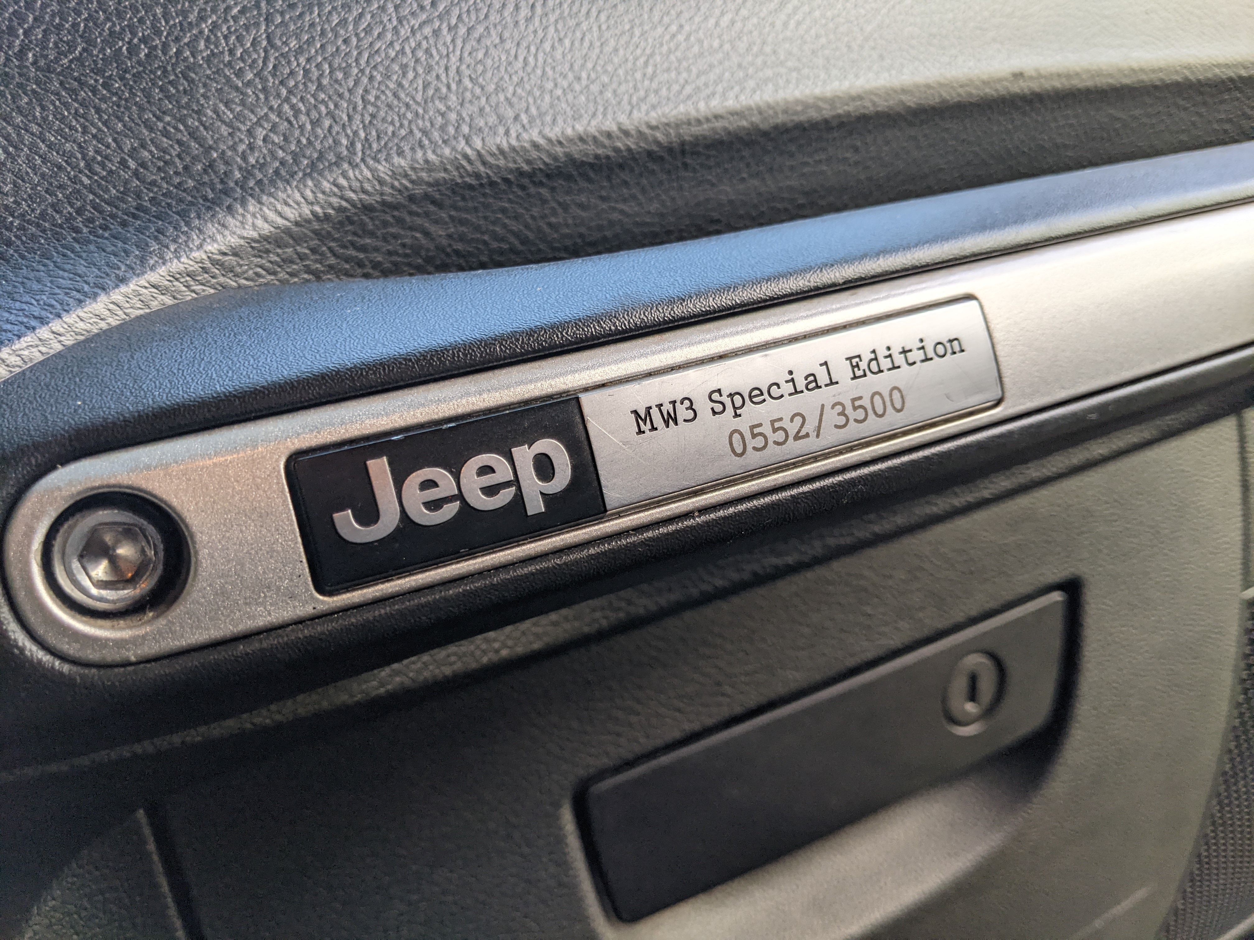 Used 2012 Jeep Wrangler Unlimited Rubicon AWD/4WD image 16