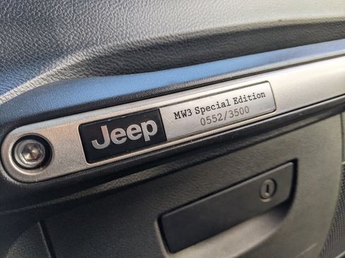 Used 2012 Jeep Wrangler Unlimited Rubicon AWD/4WD image 16