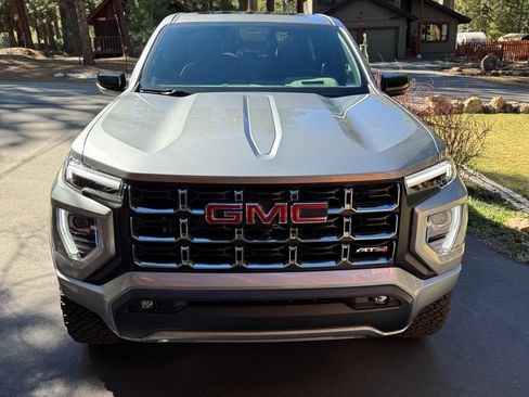 Used 2025 GMC Canyon AT4 w/ Technology Plus Package image 4