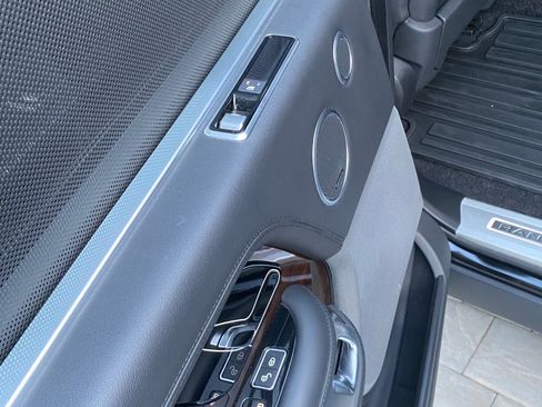 Used 2020 Land Rover Range Rover Long Wheelbase HSE image 19