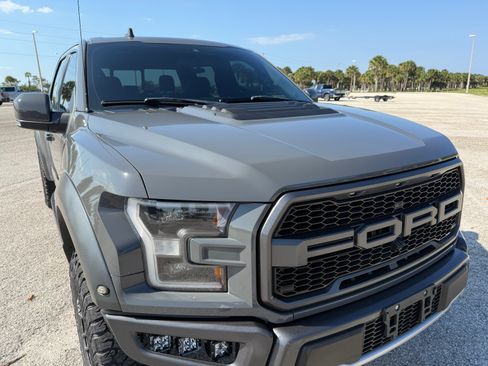 Used 2020 Ford F150 Raptor w/ Equipment Group 802A Luxury AWD/4WD image 4